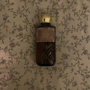 Bath & Body Works Cozy Vanilla Bourbon Body Wash - Gold and Brown